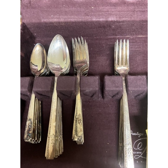 41 Pc Vintage Silverplate PRESTIGE 1938 "GRENOBLE" flatware set- With Box - Read - Picture 5 of 12